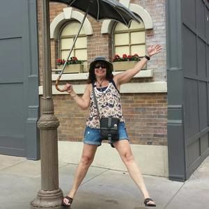 Meet your Posher, Gillian